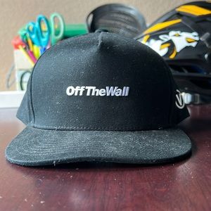 Vans black off-the-wall snapback hat